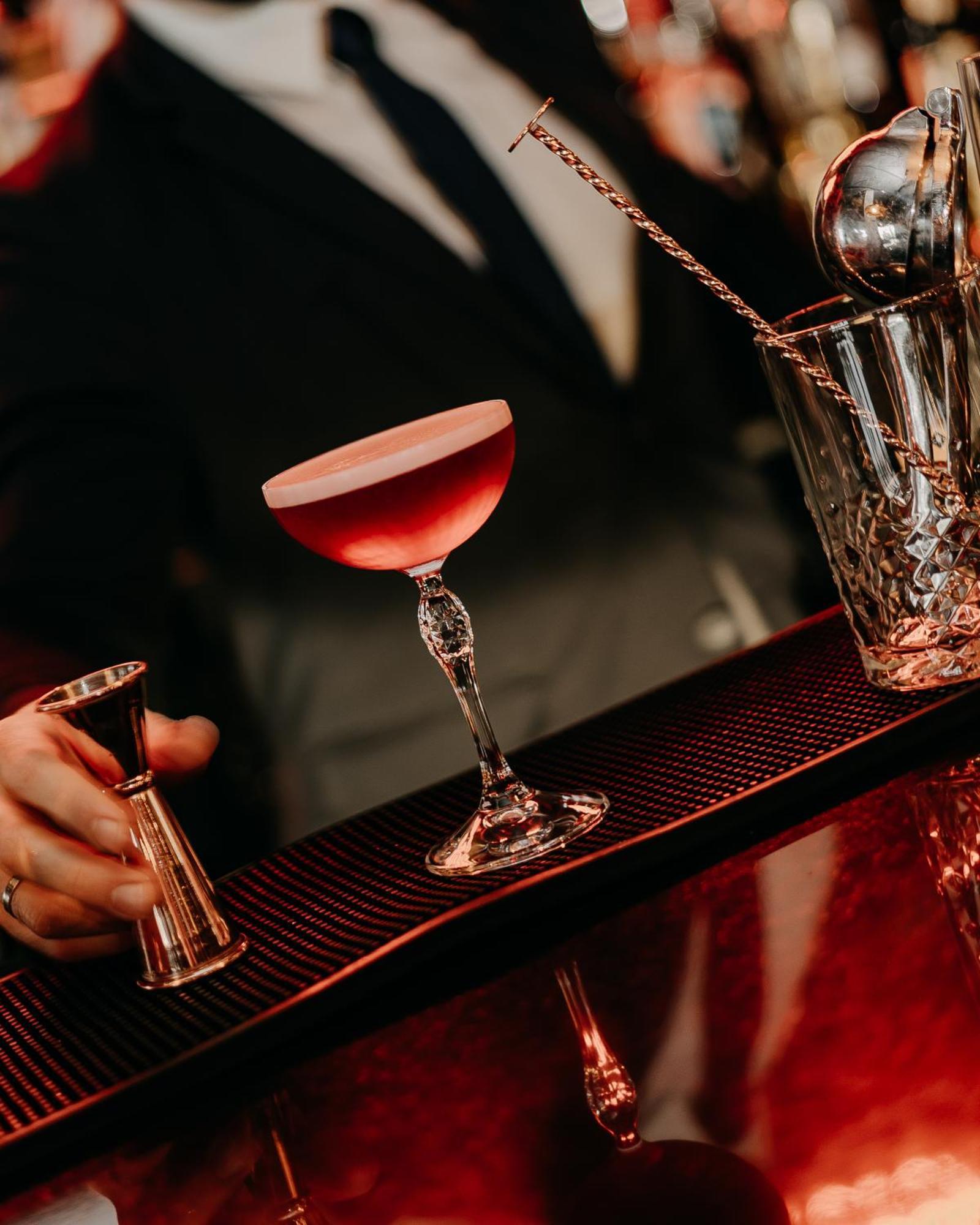138 Liberdade Hotel Лісабон Екстер'єр фото A Clover Club cocktail